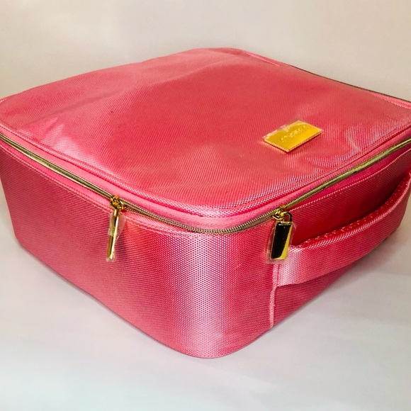 UP&GEO Cosmetics Case in Bubble Gum Pink - Picture 16 of 16